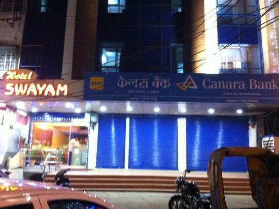 Hotel Swayam Jabalpur Ngoại thất bức ảnh