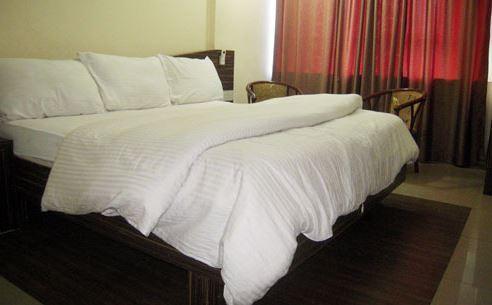Hotel Swayam Jabalpur Ngoại thất bức ảnh